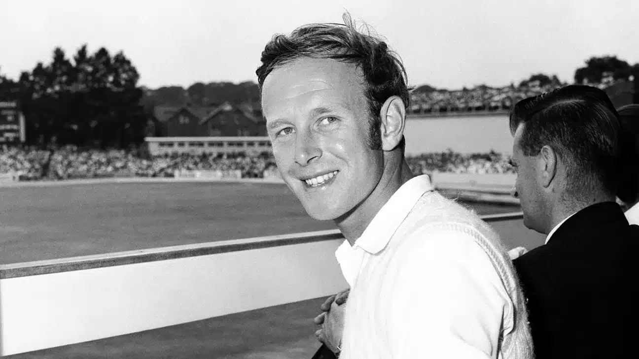 Derek Underwood took 572 wickets Derek Underwood took 572 wickets