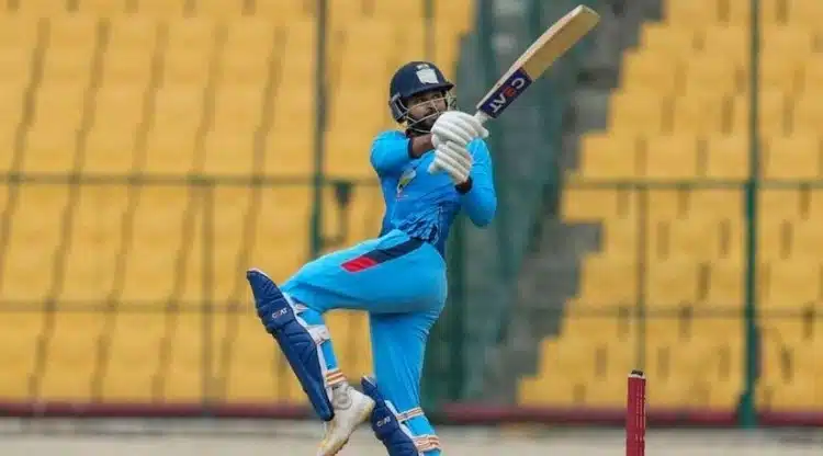 Shreyas Iyer Marks Comeback with Brilliant Fifty Shreyas Iyer Marks Comeback with Brilliant Fifty